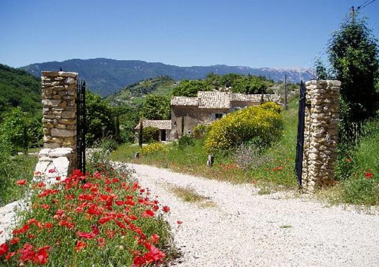 Bed and Breakfast La Maison De Marguerite Montbrun-les-Bains Exterior foto